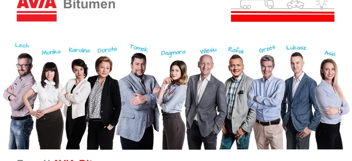 Grupa formalnych zawodowców biznesowych z AVÍA Bitumen współpracujących w garniturach i krawatach. Członkami zespołu są Lech, Monika, Karolina, Dorota, Tomek, Dagmara, Wiesiu, Rafał, Grześ, Łukasz i Asia.