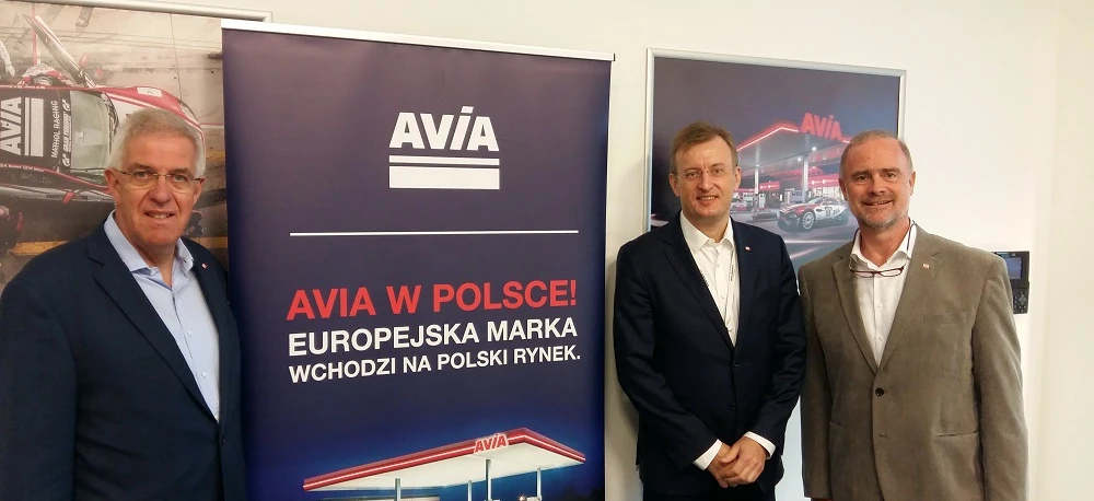 Polska firma AVIA wchodzi na europejski rynek z nową kampanią reklamową promującą swój logo. Marka AVIA zyskuje uznanie w Polsce. #AVIA #EuropejskaMarka #PolskiRynek