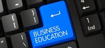 Tekst alternatywny obrazu: Klawiatura komputerowa, istotne urządzenie wejściowe dla sprzętu biurowego, prezentująca różne klawisze i funkcje do użytku w biznesie i edukacji.