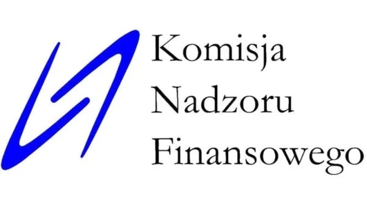 Projekt graficzny zawierający logo Komisji Nadzoru Finansowego w alfabecie cyrylickim.
