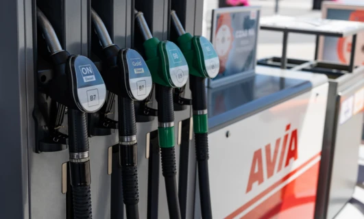 Jak działa program lojalnościowy na stacjach paliw?