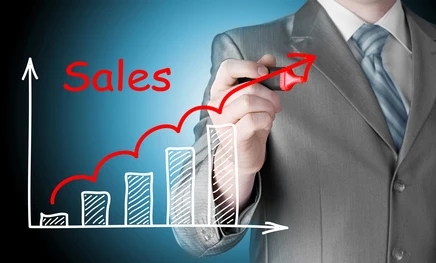 Profesjonalny pracownik umysłowy w formalnym ubraniu, z krawatem, skupiony na zarządzaniu biznesem i grafice, aby zwiększyć sprzedaż. #ProfesjonalistaBiznesu #ZarządzanieSprzedażą #SukceswProjektowaniuGrafiki