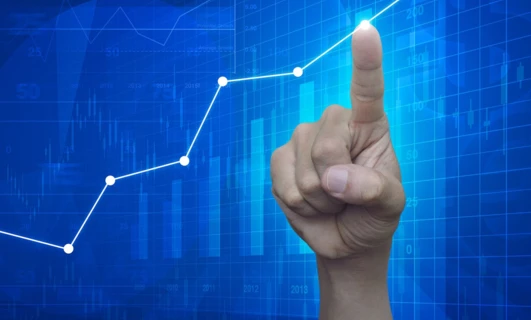 Wykres przedstawiający potencjalny wzrost i średnie tempo wzrostu od 2009 do 2018 roku, z wartościami w zakresie od -2.50 do 7.50.